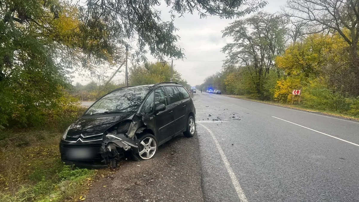 На трасі Одеса – Кучурган перекинулася Audi: травмувалися жінка та двоє дітей