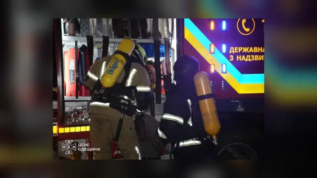 В Одесі та на півдні області через російську атаку горіли склади й бази відпочинку