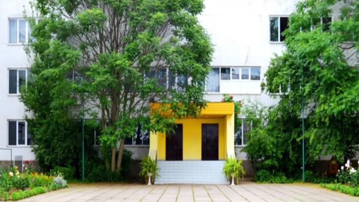 В Одесі суд відклав розгляд позову про ремонт стадіону школи № 40