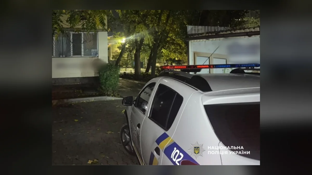 У Південному 13-річна дівчинка впала з балкона дев'ятого поверху