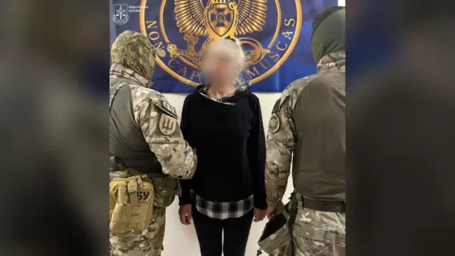В Одесі судитимуть жінку за передачу даних про військових і техніку в порту