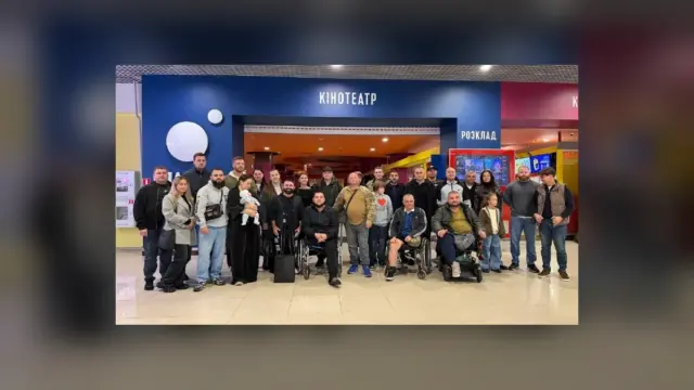В Одесі ветеранам та їхнім родинам презентували фільм Танці зі штангою